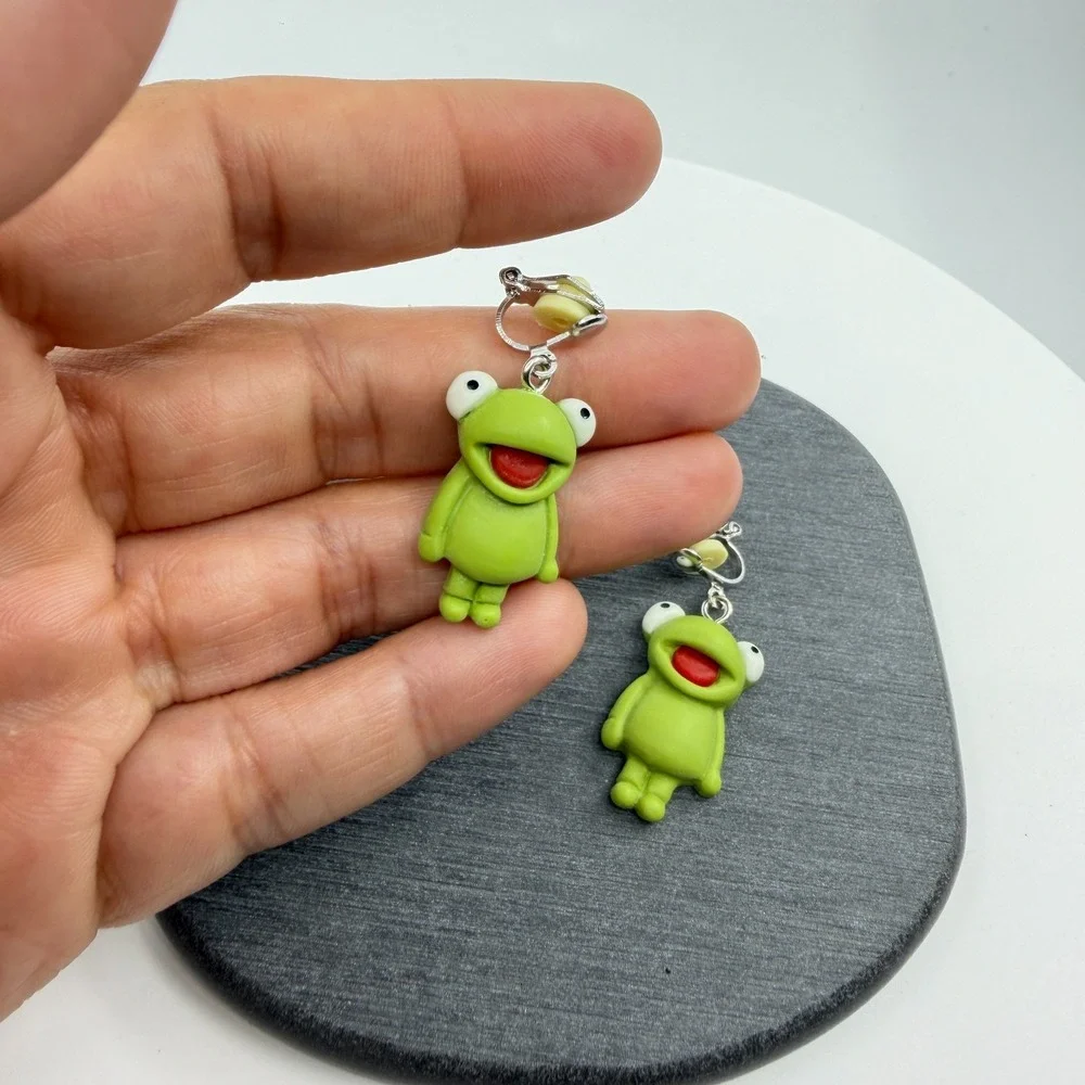 Earrings Clip On Dangle Green Frog Vintage Kawaii Novelty Whimsical Statement